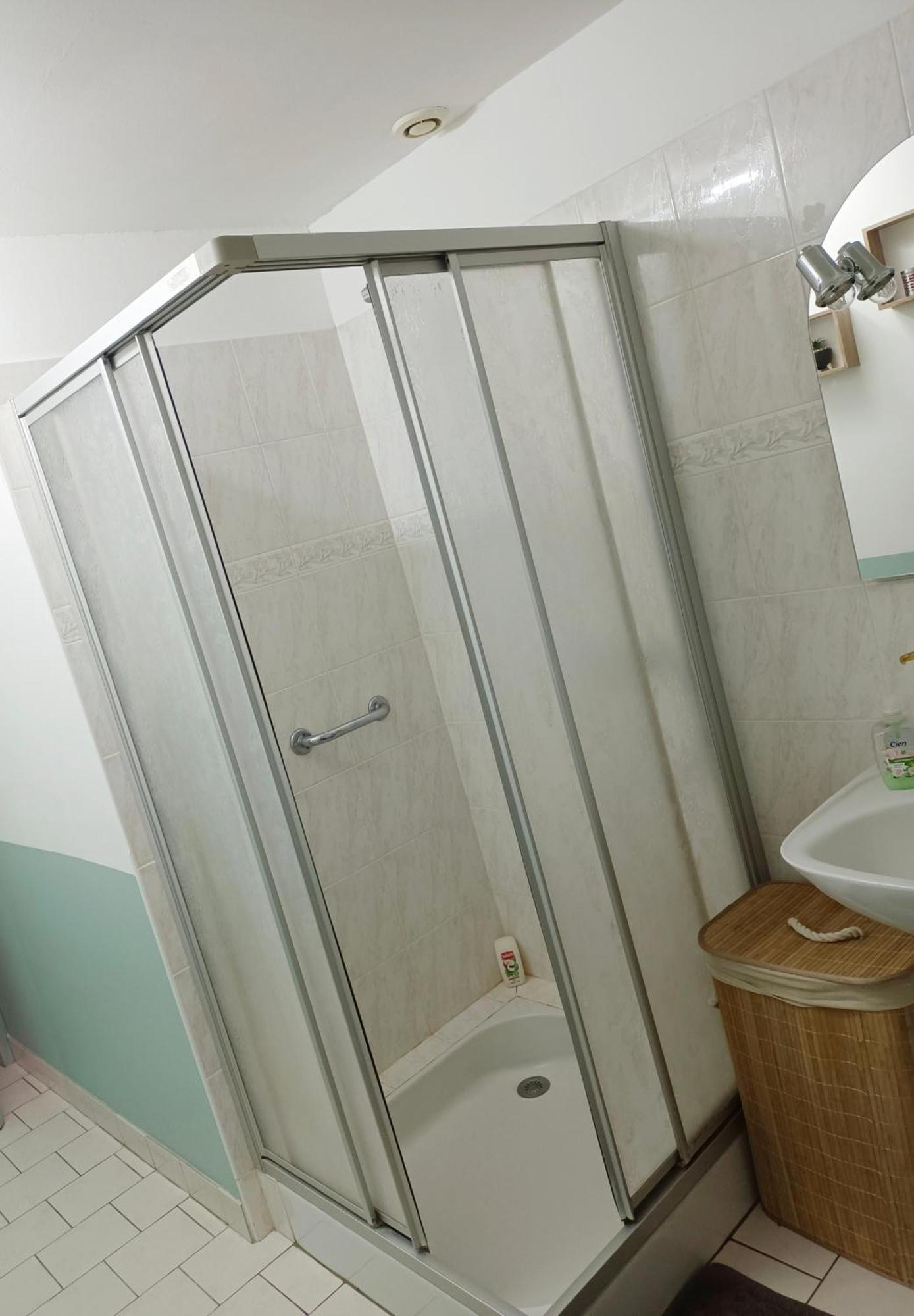 Petite Maison Etape Loire A Velo Ou Compostelle Мон Экстерьер фото