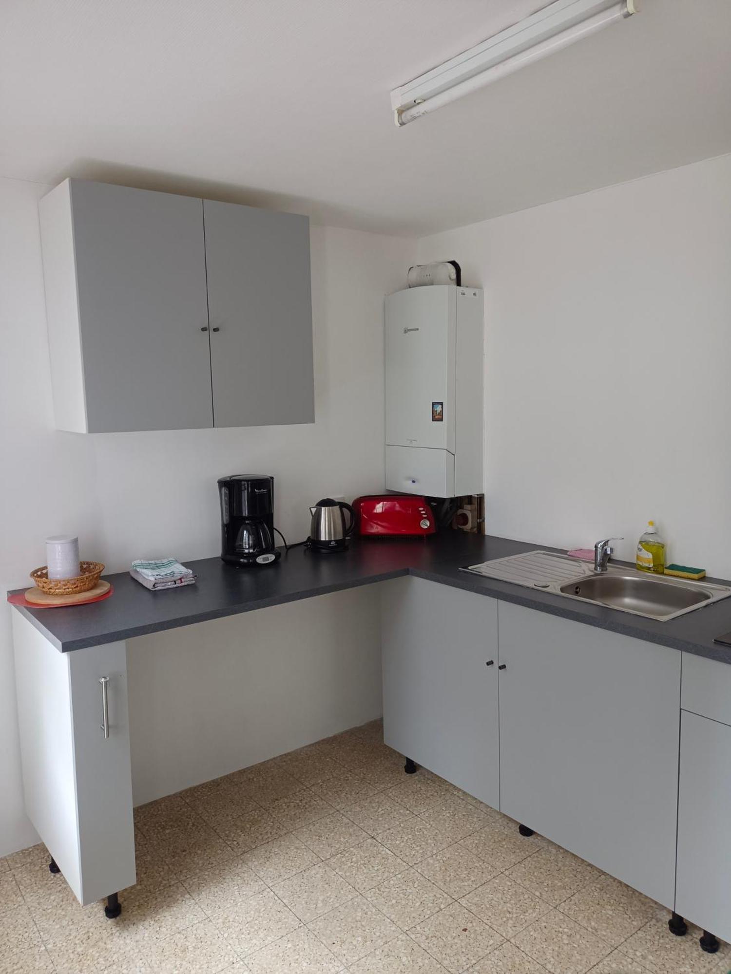 Petite Maison Etape Loire A Velo Ou Compostelle Мон Экстерьер фото