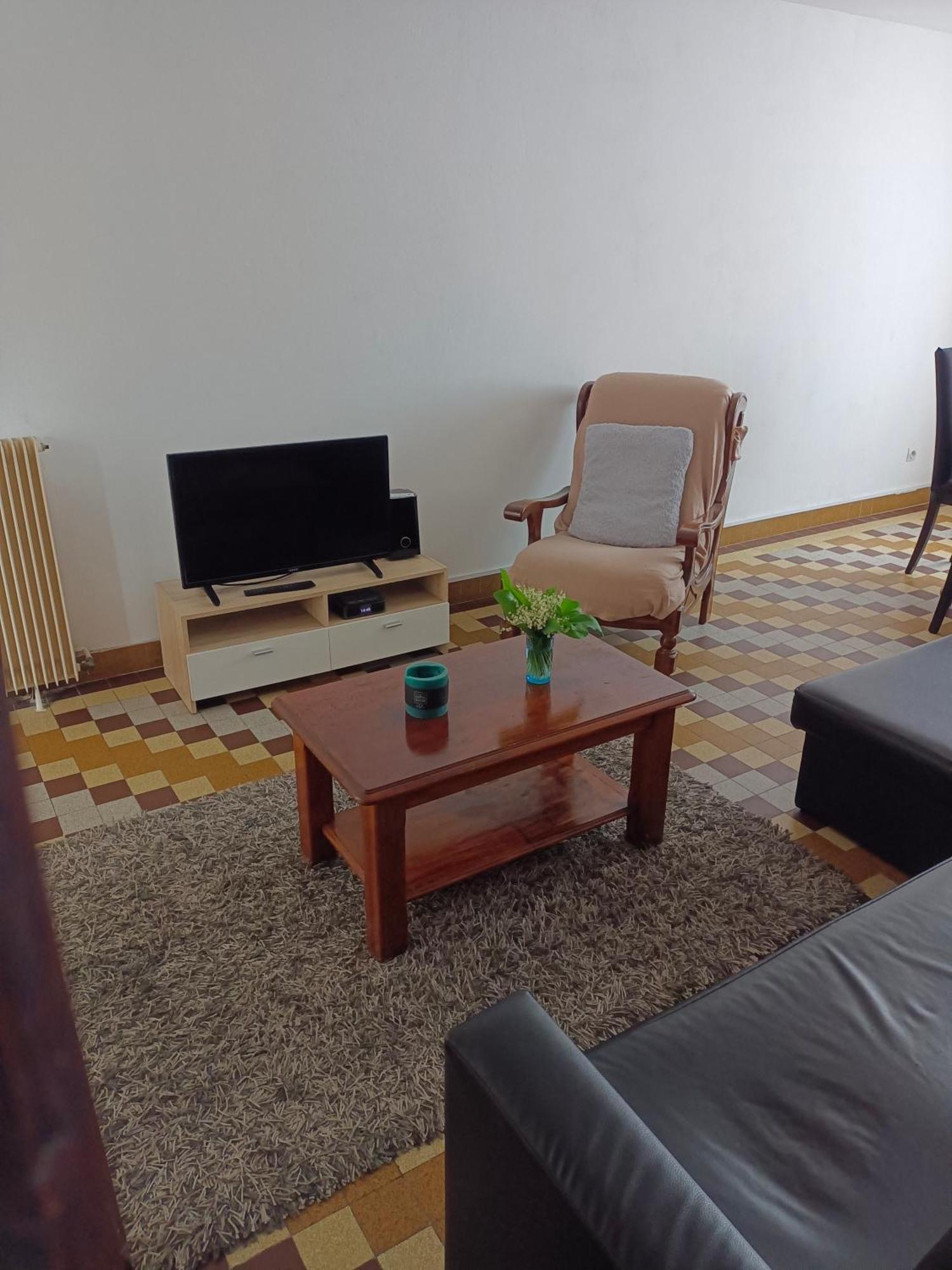 Petite Maison Etape Loire A Velo Ou Compostelle Мон Экстерьер фото