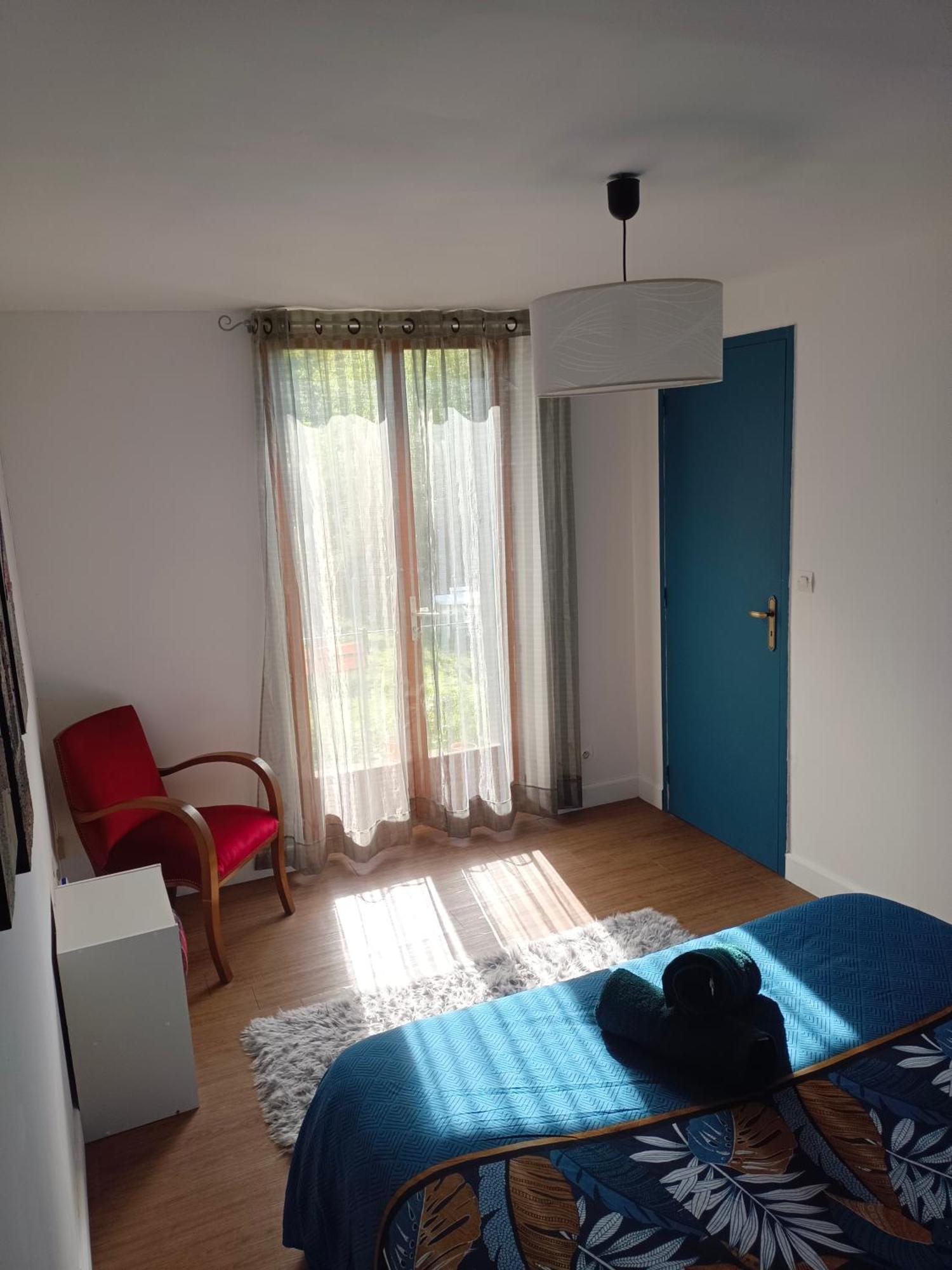 Petite Maison Etape Loire A Velo Ou Compostelle Мон Экстерьер фото